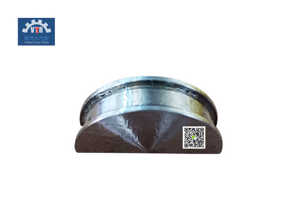1003064B81D   半圆盖  Cylinder head half round cover   wxdew  CA6DM2-42E3  engine  FAWDE J6