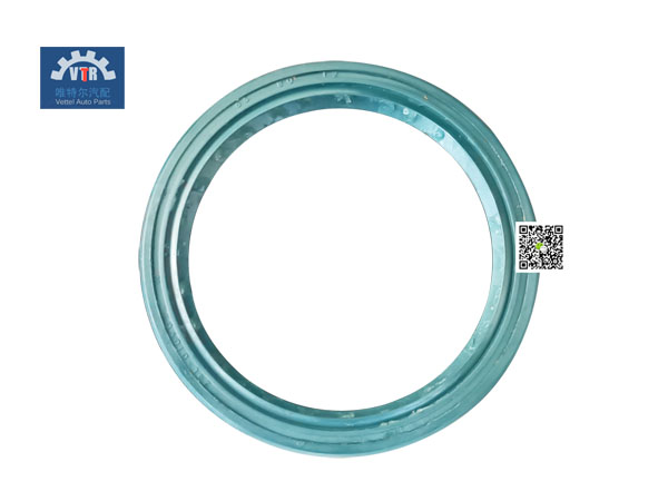 24L-01090    半轴油封  Half shaft oil seal   SINOTRUK HOWO  Truck single drive axle walking parts