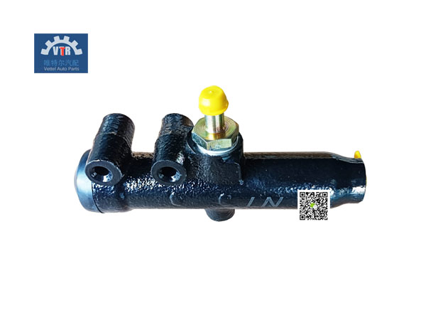 520 295 00 06   离合器总泵  Clutch master cylinder  BEIBEN TRUCK-北奔重卡